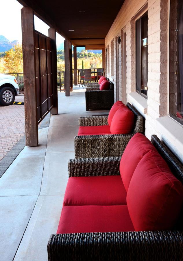 The Hilltop Inn 2*